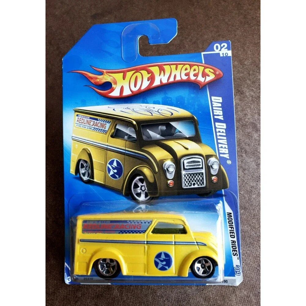 2009 Hot Wheels DAIRY DELIVERY Yellow MODIFIED RIDES SERIES #2/10 1:64 P2478 5SP